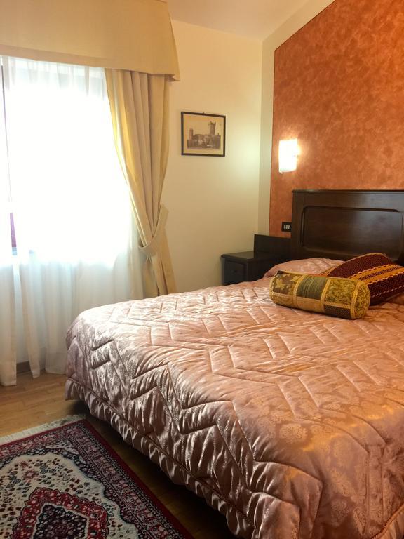 Hotel Ristorante Al Brunello Di Montalcino Pokoj fotografie