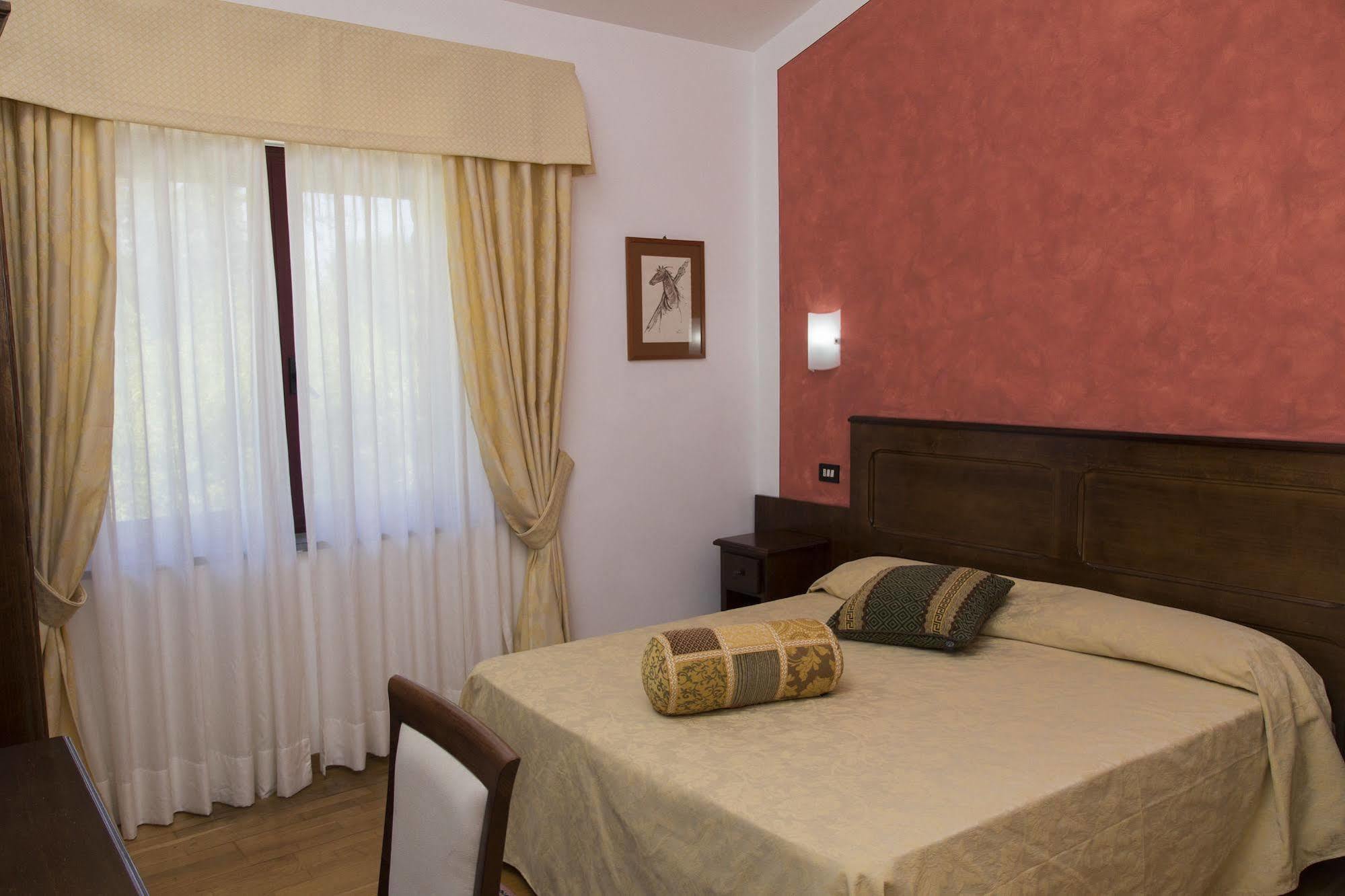 Hotel Ristorante Al Brunello Di Montalcino Exteriér fotografie